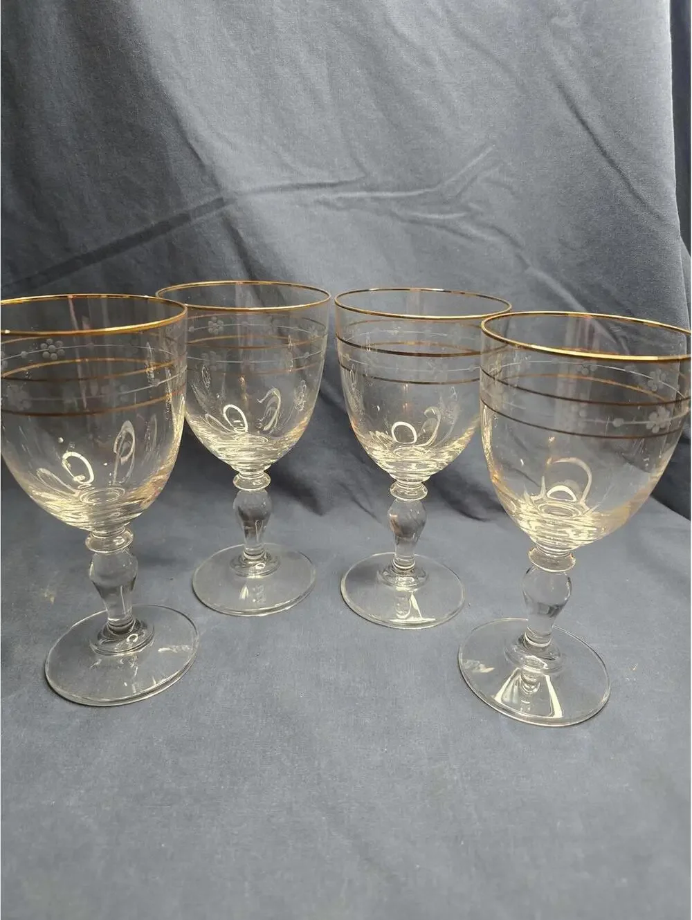 Vintage Set of 4 Glastonbury-Lotus Gold Band crystal wine glasses